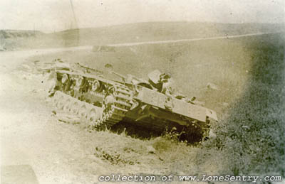 [KO'd Panzer III, North Africa]